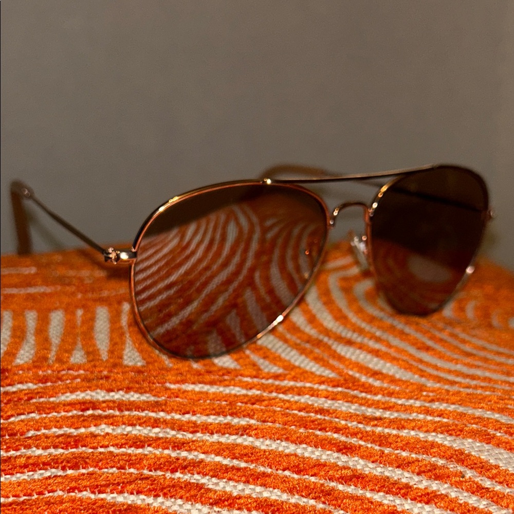 American Eagle Outfitters Aviator Sunglasses Gold Metal Frames 1116